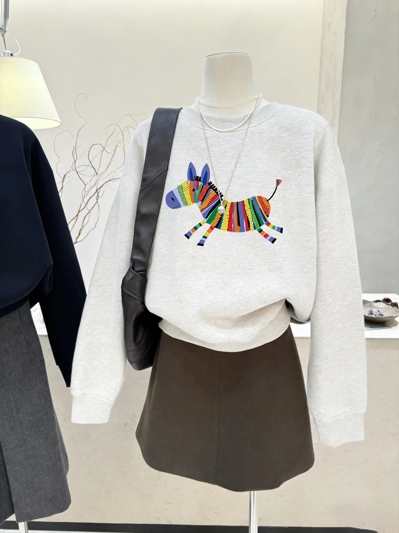 加绒加厚正肩圆领卫衣女装冬季韩版小马印花百搭显瘦大码胖mm上衣