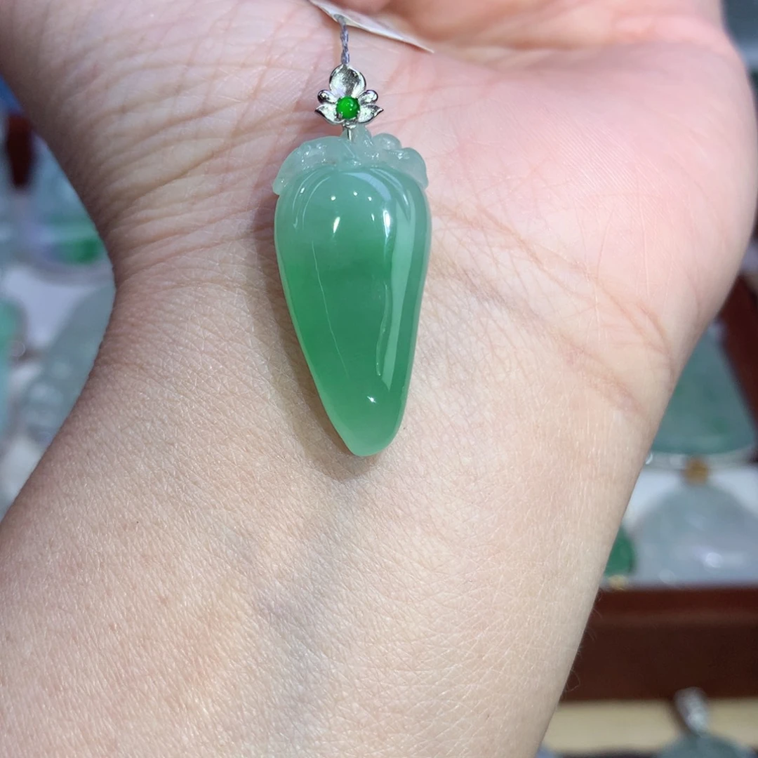 吊坠(不含链)18K金镶嵌翡翠福瓜