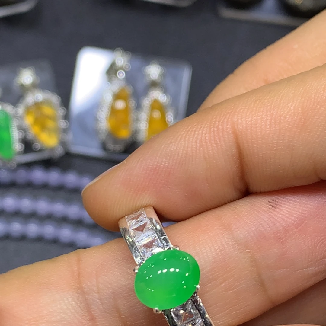 定制翡翠未镶嵌买断不退