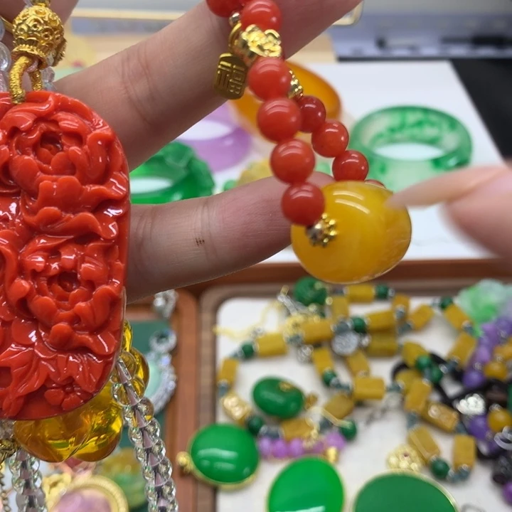 合金颈饰玛瑙/玉髓吊坠