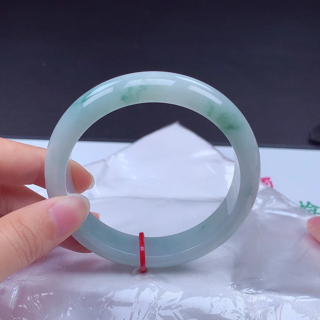 翡翠手镯未镶嵌手镯001357