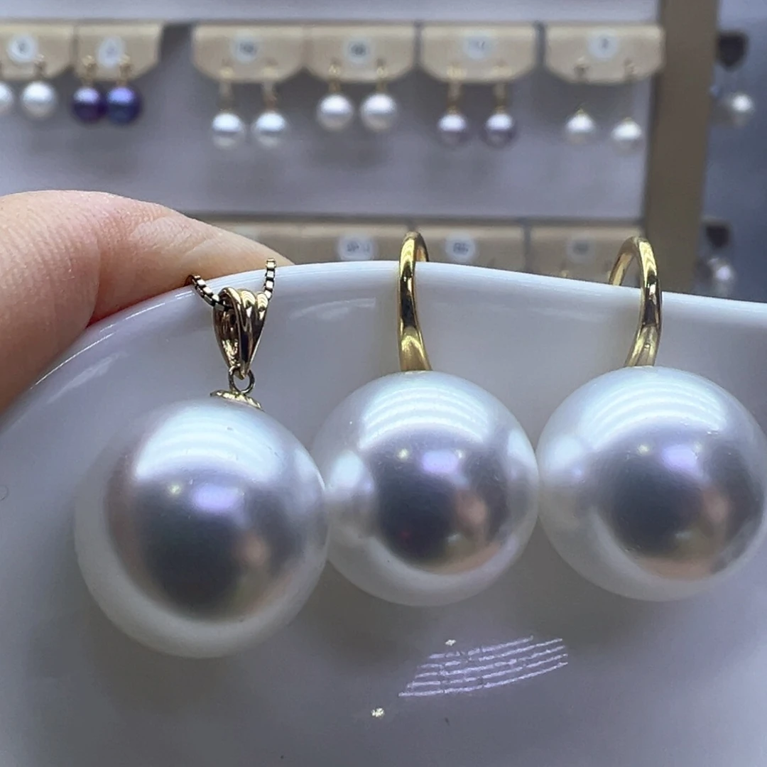 淡水珍珠18K金镶嵌吊坠(赠链)