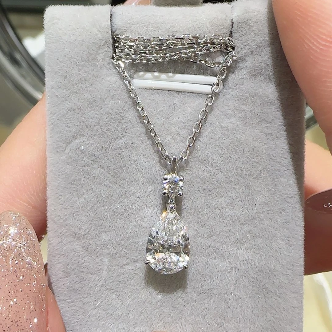 颈饰实验室培育钻石铂Pt950镶嵌天使之泪1卡