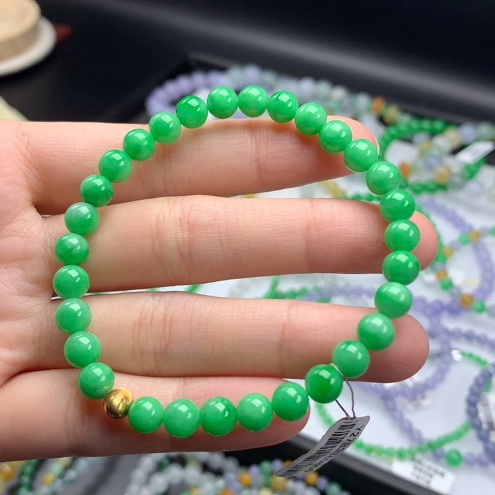 翡翠手镯未镶嵌翡翠