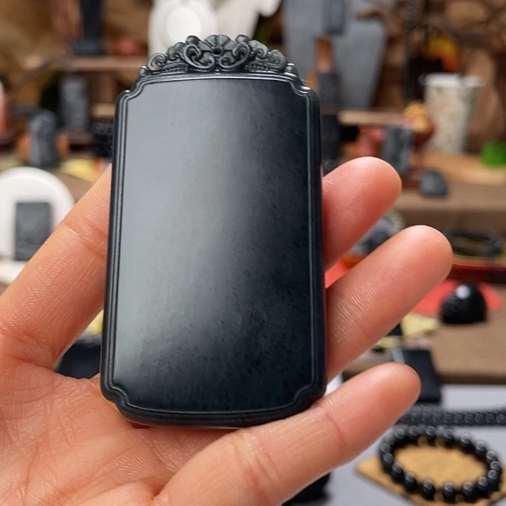 和田玉（墨玉）未镶嵌吊坠(不含链)开门料80克