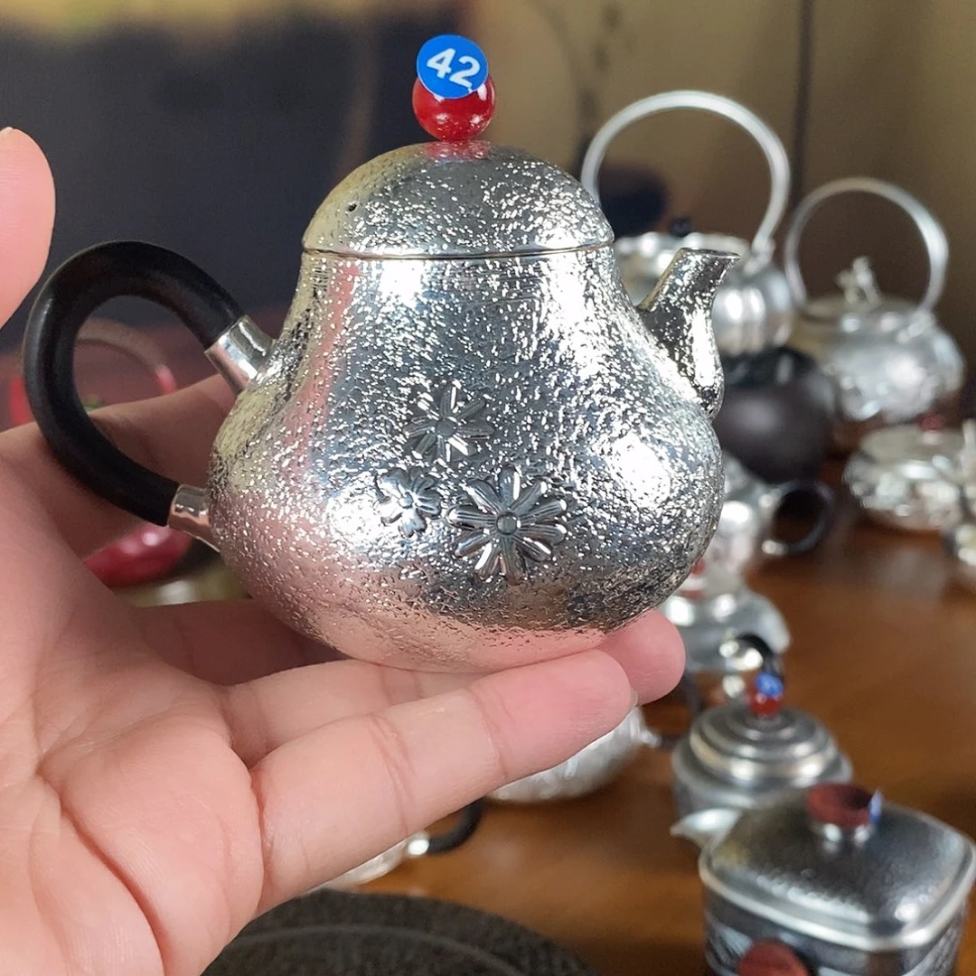 吉***宝手工制作紫铜壶工艺