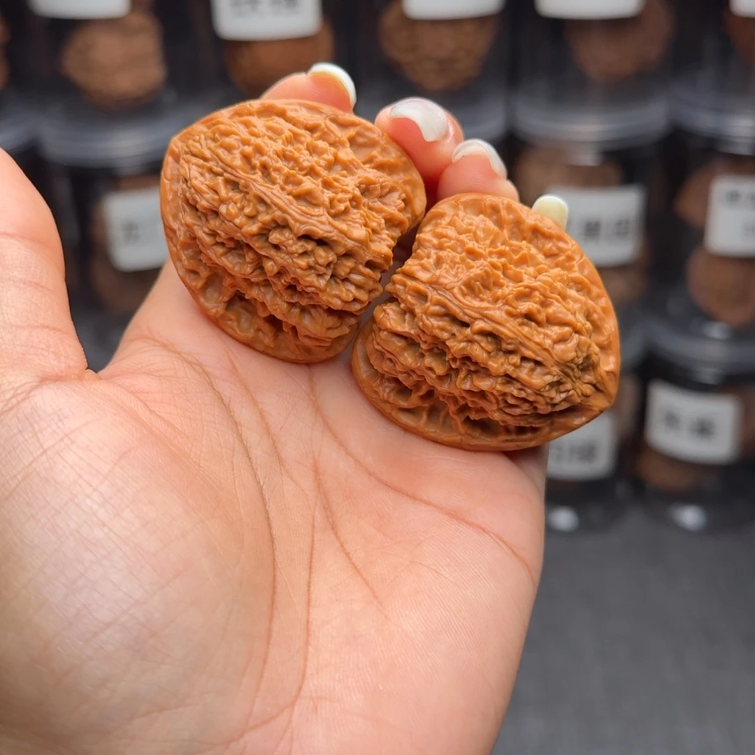 文玩核桃把件41三角南疆