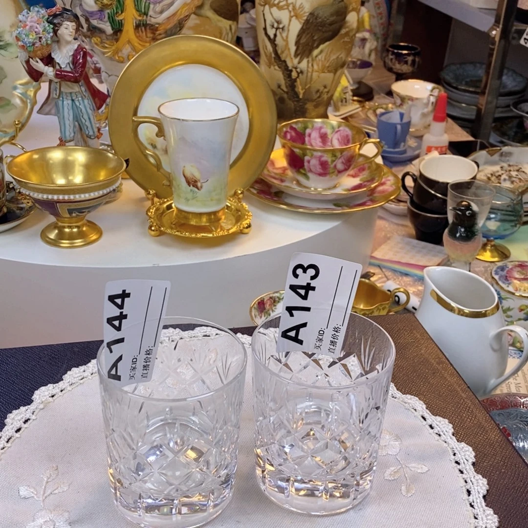 瓷片咖啡杯水晶杯摆件