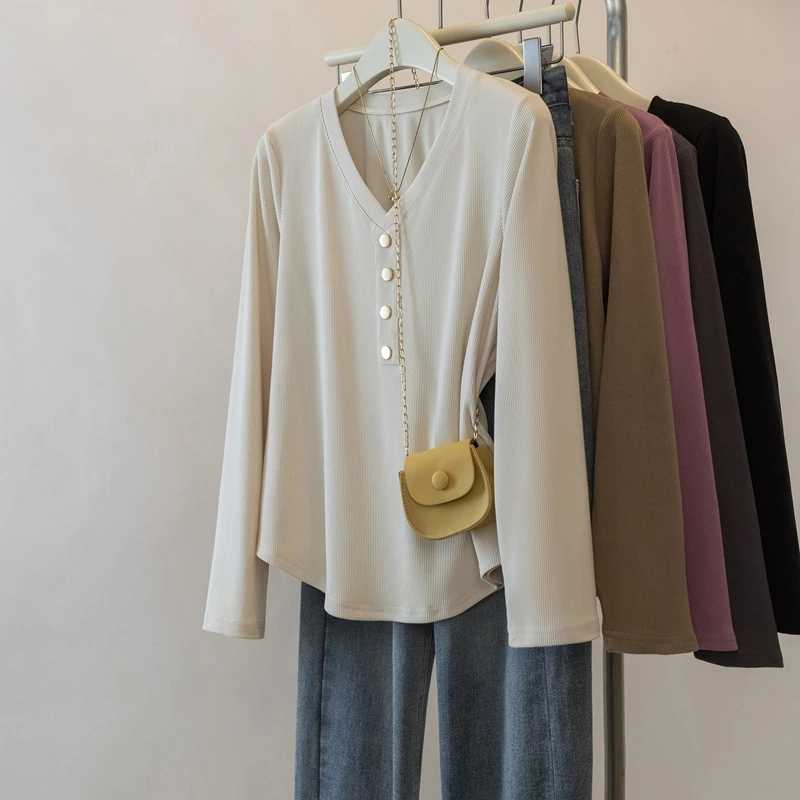 大码女装2024秋季新款时尚显瘦纽扣V领长袖上衣1602