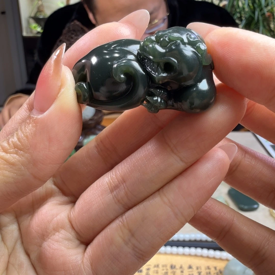 和田玉挂件未镶嵌做**人