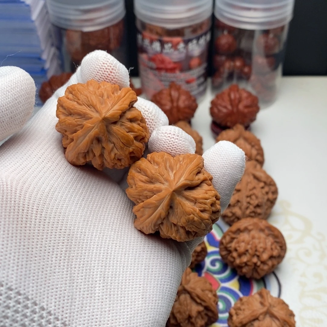 ****文玩核桃把件全品锦鲤