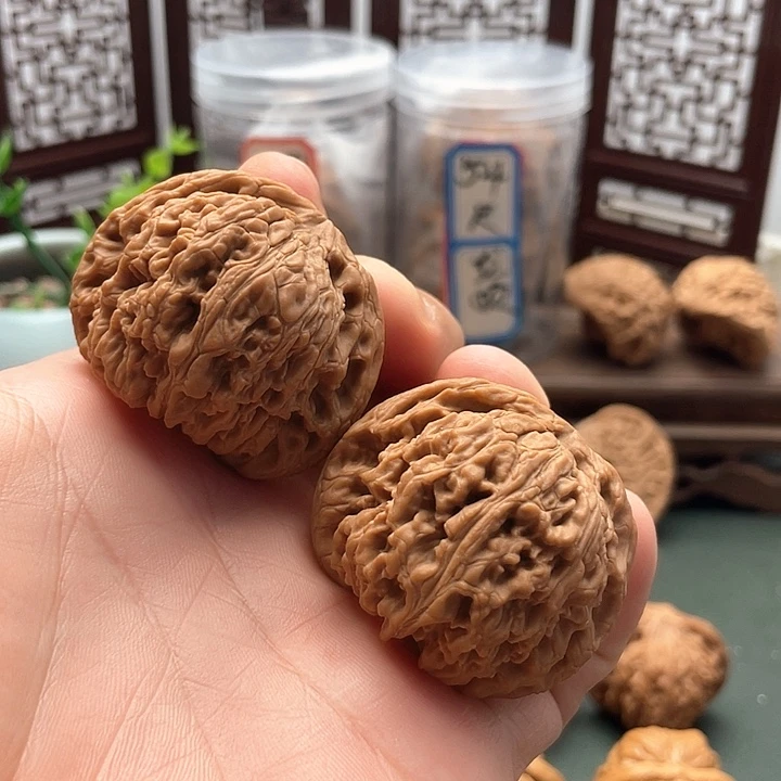 文玩核桃吊坠南疆