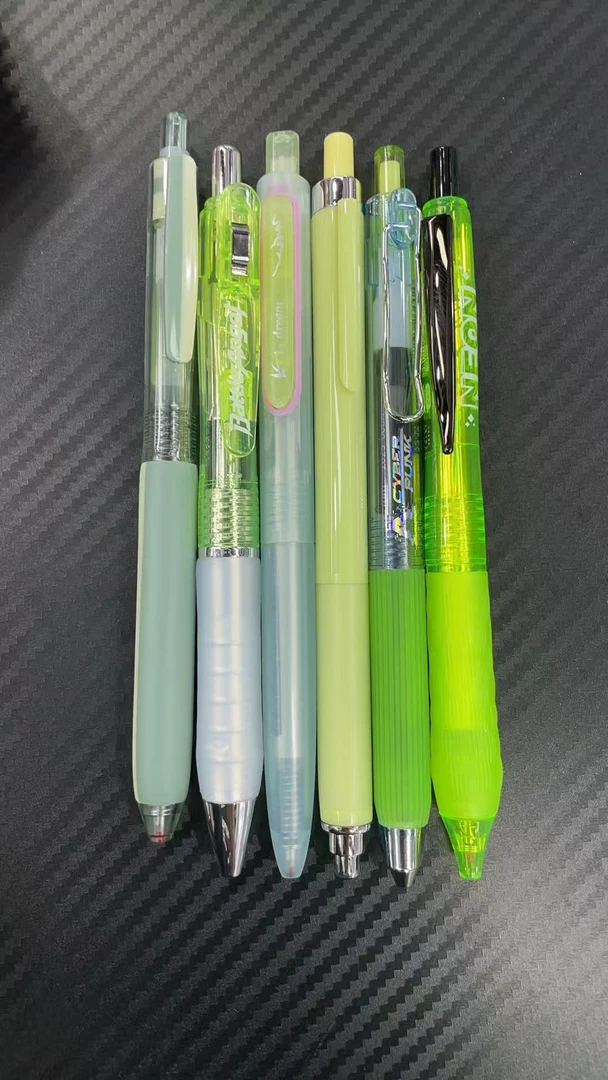 发绿色笔杆组合，到手6支黑墨。掉封蜡不售后