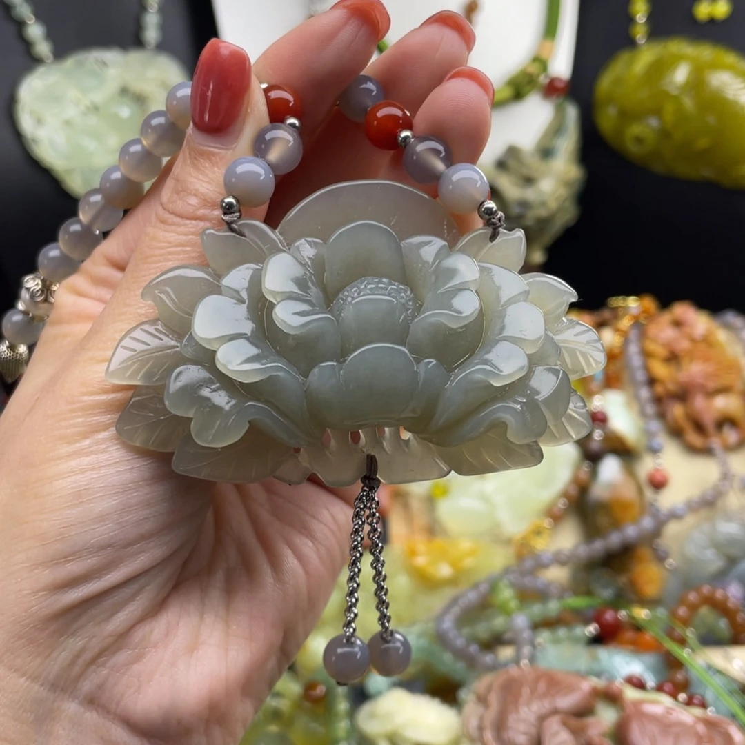 未镶嵌蛇纹石玉颈饰