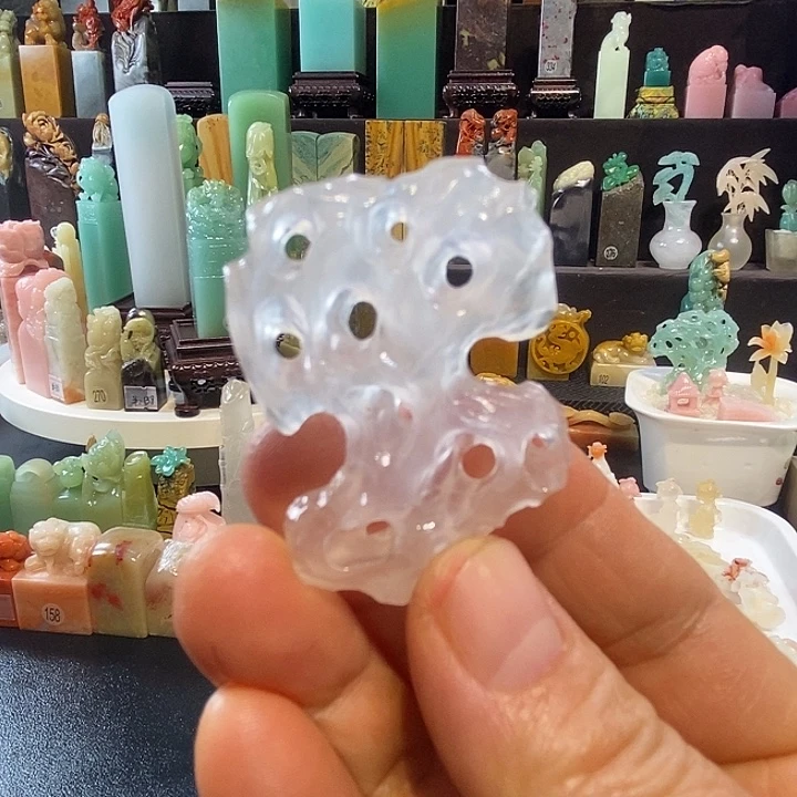 老挝石荔枝冻太湖石