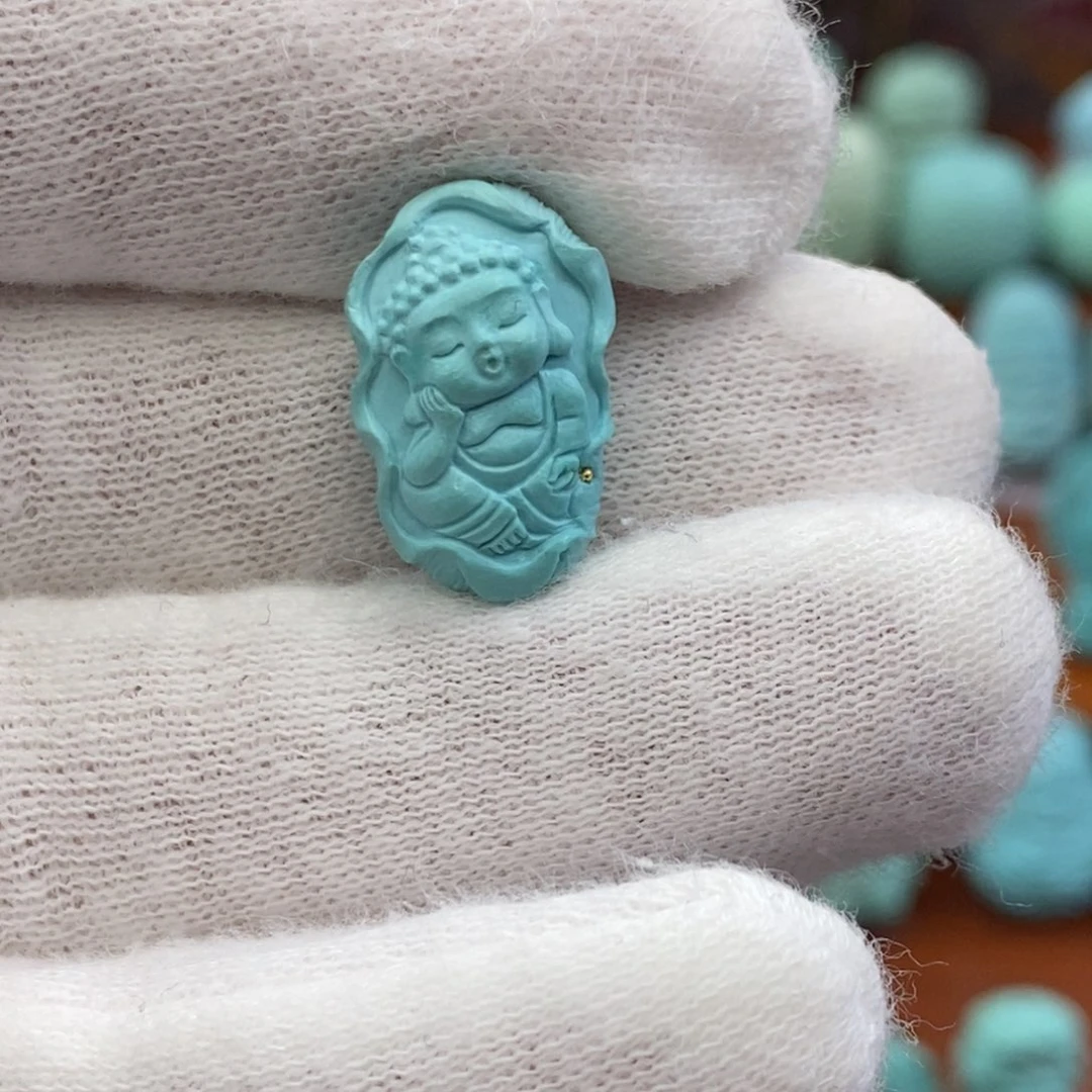 蛀***莓绿松石未镶嵌珠宝奇石