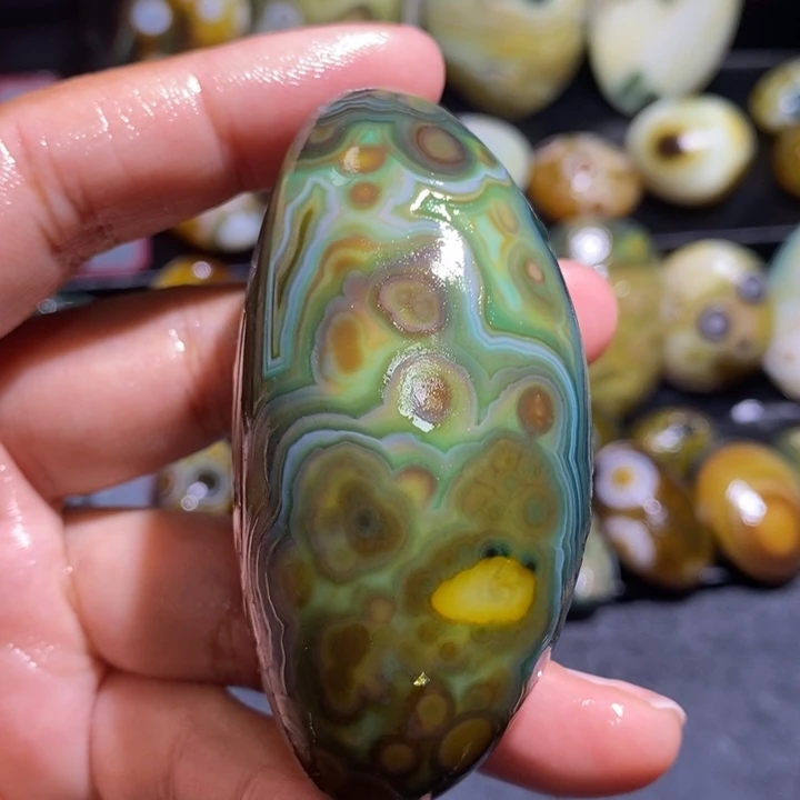 未镶嵌玛瑙/玉髓珠宝奇石