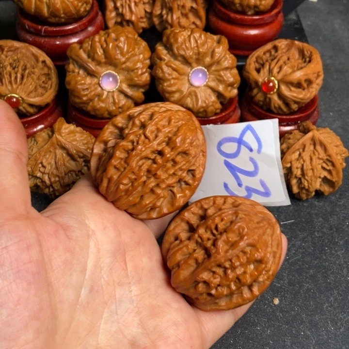 把件文玩核桃楼下823