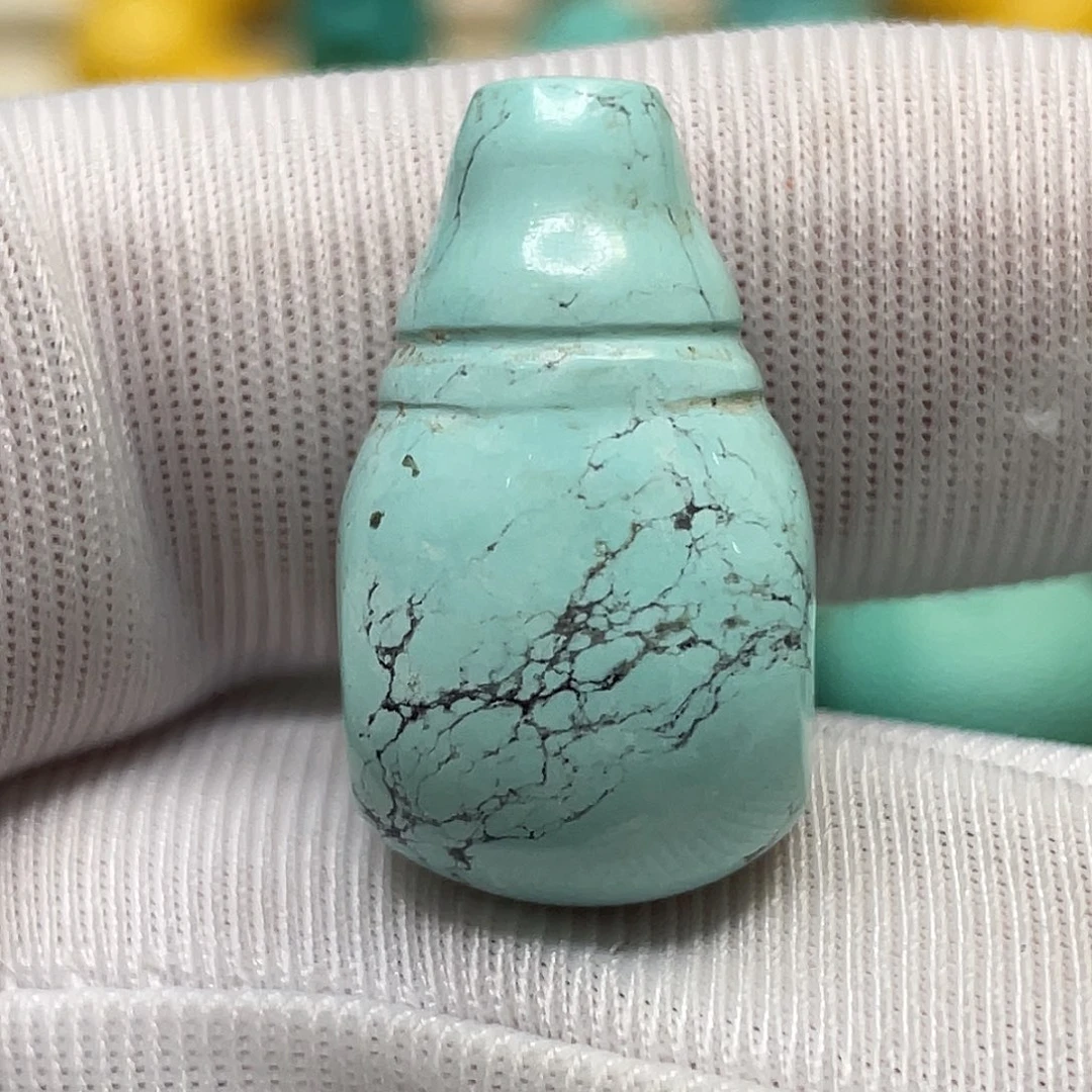 绿松石未镶嵌挂件