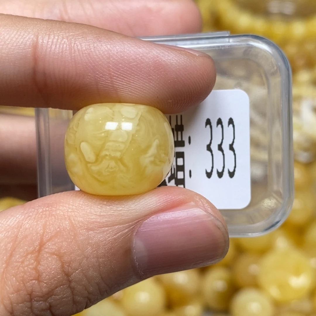 蜜蜡未镶嵌珠宝奇石333