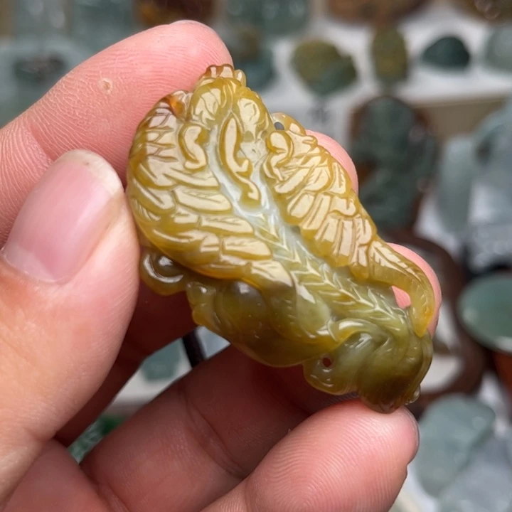 颈饰未镶嵌翡翠飞天貔貅