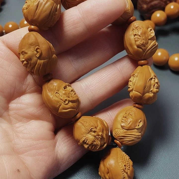 十八罗汉，橄榄核雕工艺
