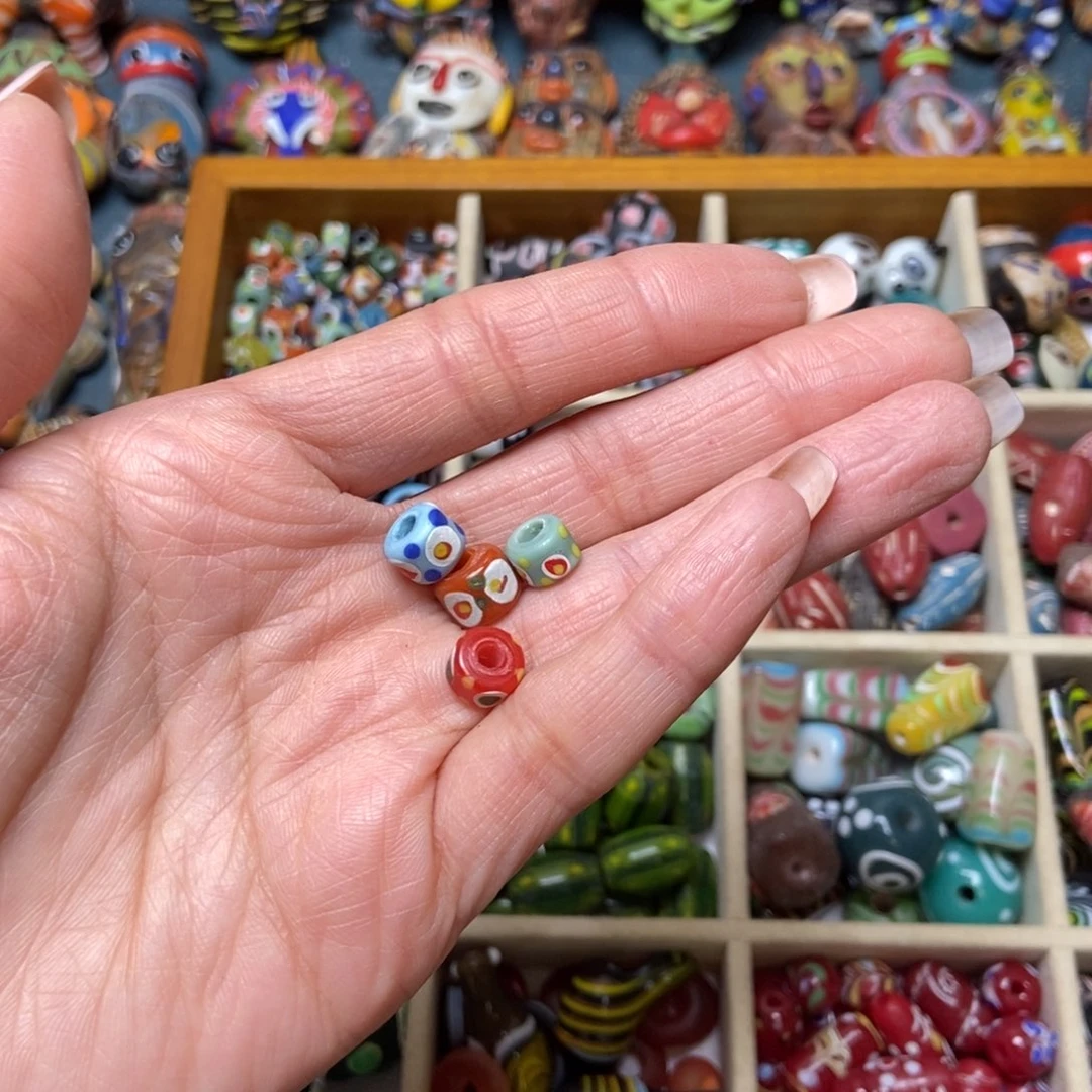 琉璃颈饰悄悄专拍