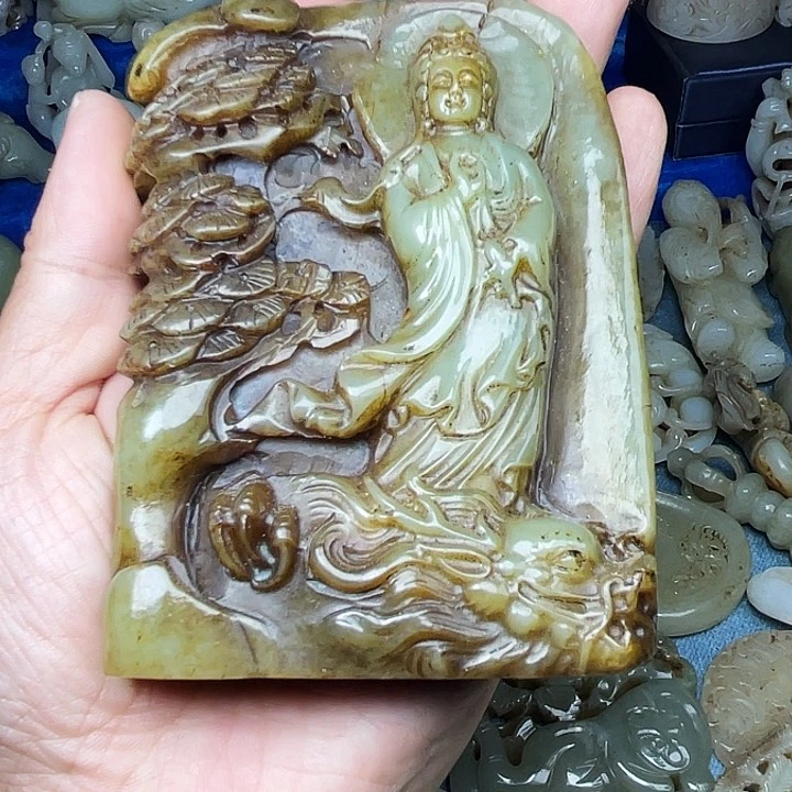 盛***意和田玉（糖玉）未镶嵌颈饰