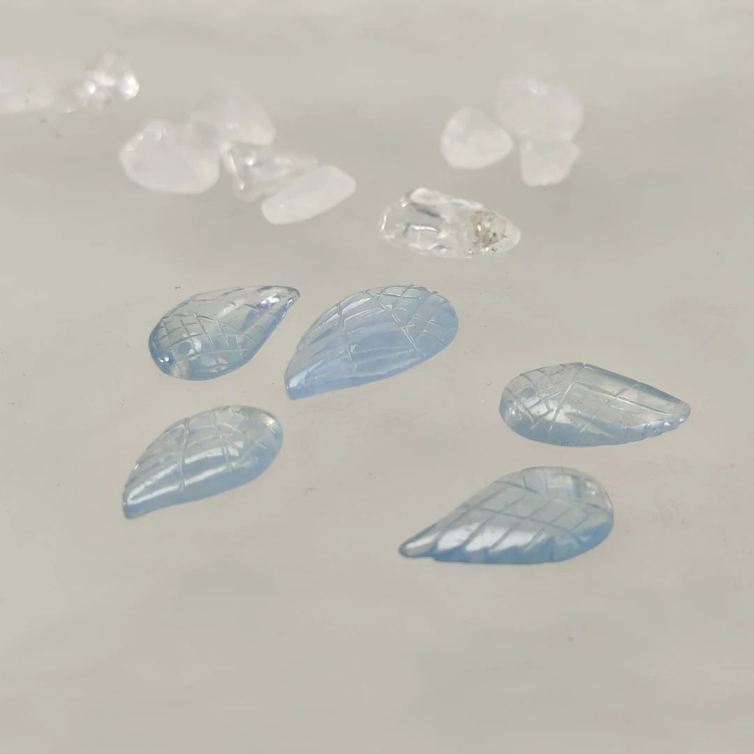 海蓝宝雕刻件多样性发一