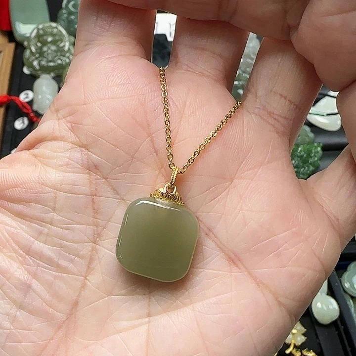 颈饰银S925镶嵌和田玉