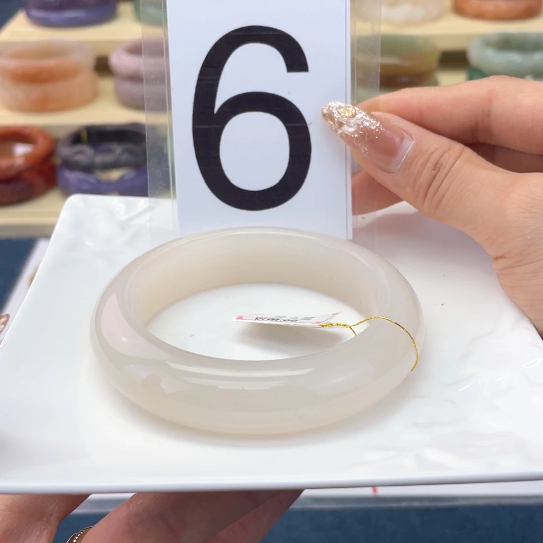 石英质玉未镶嵌手镯