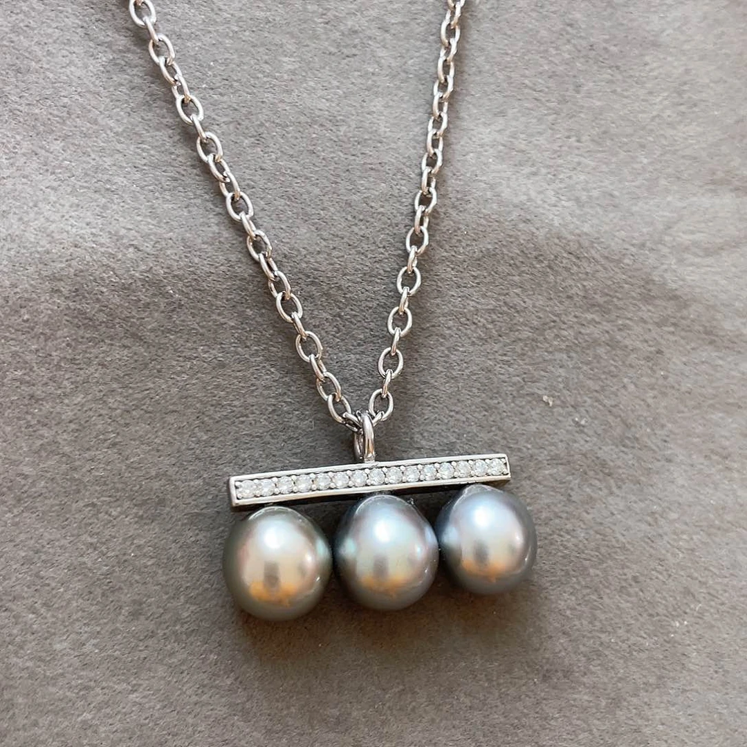 银S925镶嵌海水珍珠颈饰一****?