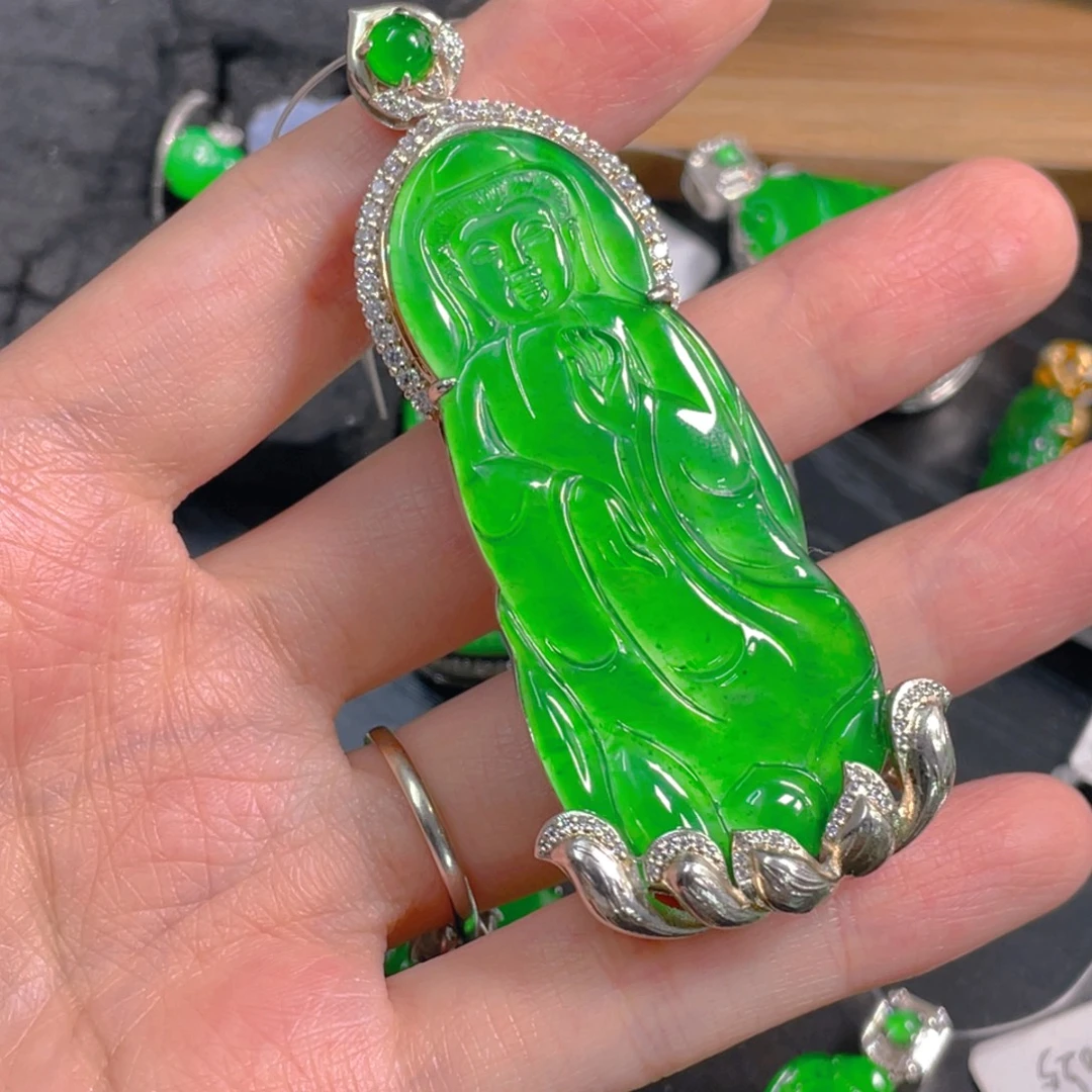 吊坠(不含链)未镶嵌翡翠