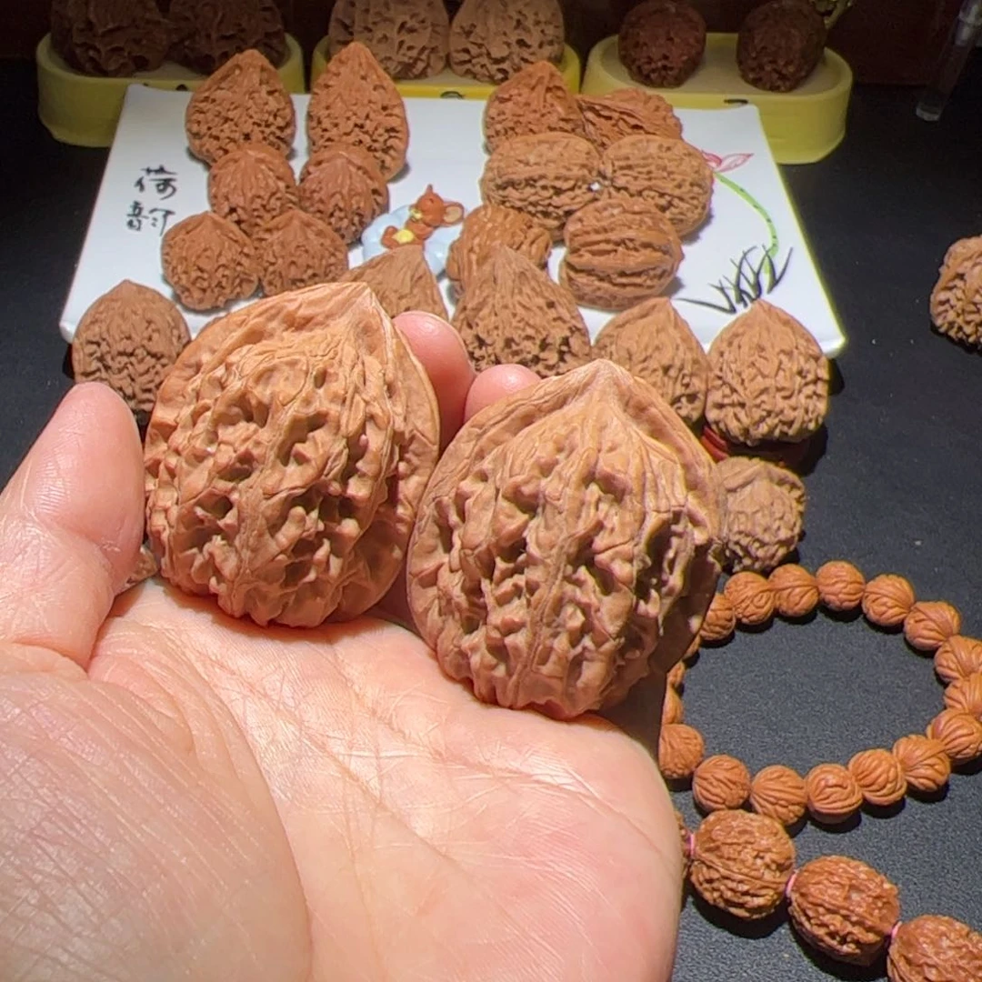 文玩核桃把件D*顶天鸡心