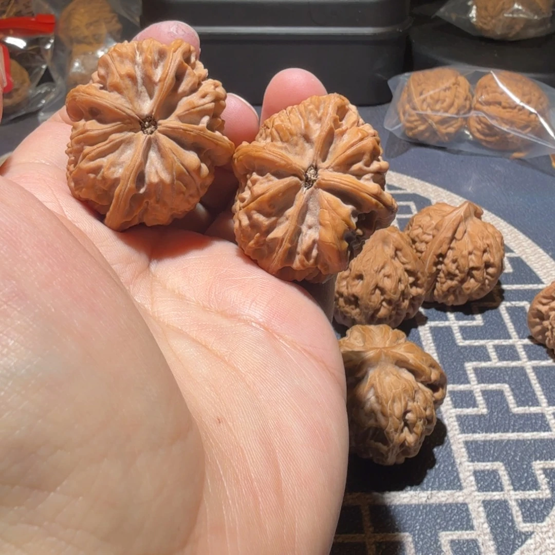 丿***刂文玩核桃把件玉玺正四棱