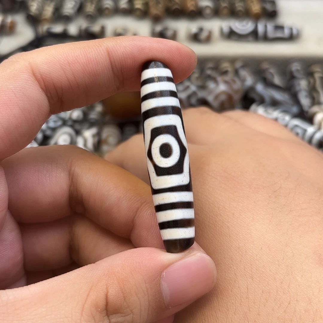 夕****玛瑙/玉髓未镶嵌珠宝半成品