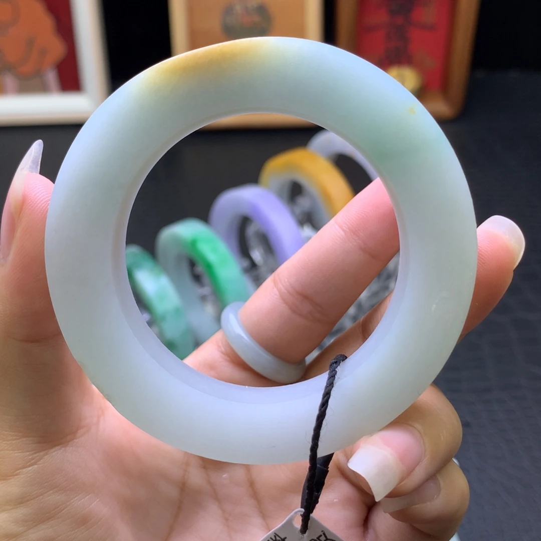 未镶嵌白底青定制翡翠