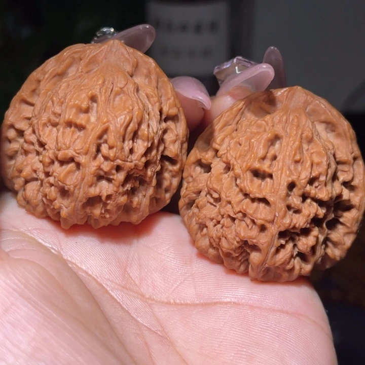 文玩核桃吊坠             42