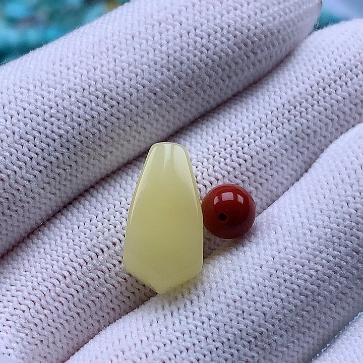 南红玛瑙未镶嵌珠宝奇石