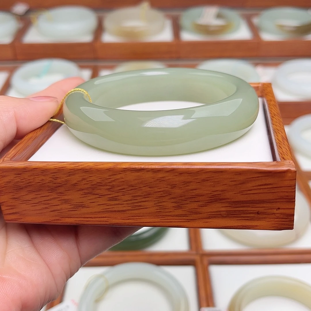 和田玉手镯未镶嵌60.5