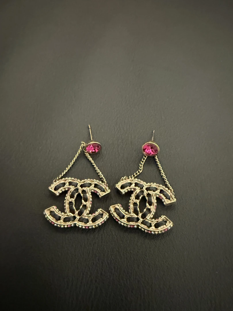 95新 Chanel/香奈儿 21P 双C皮穿链多彩镶钻耳钉 二店/8747692