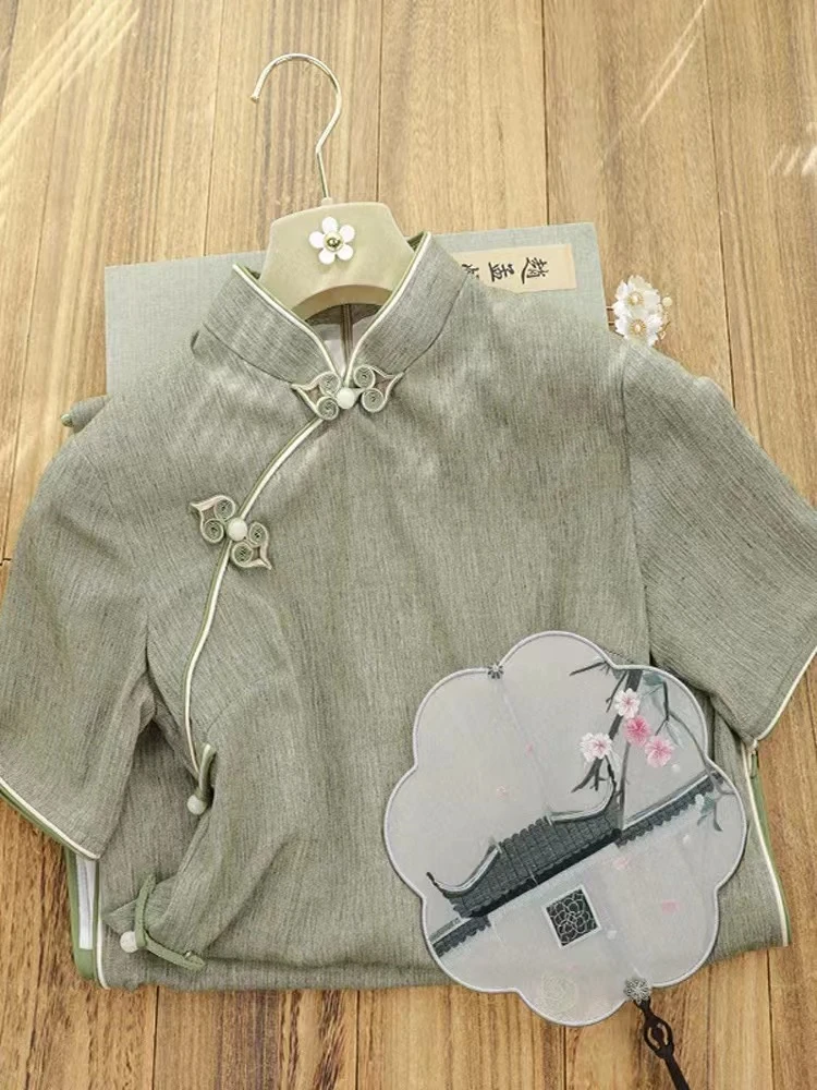 684-卡其色 桃心扣 素板 年轻 旗袍 【没有流苏 】