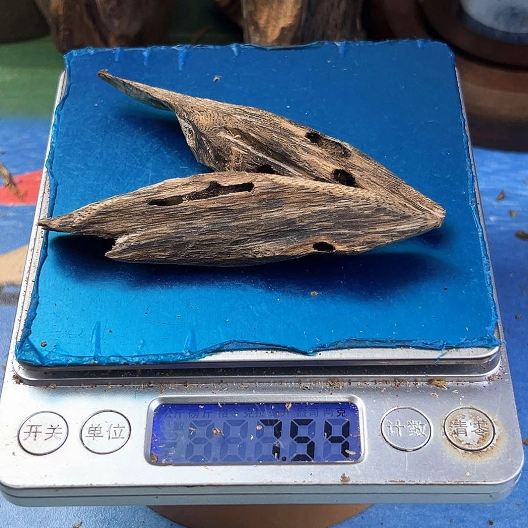 香料绿奇楠白棋天然虫漏7克