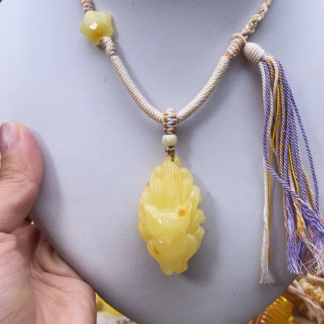 琥珀吊坠(赠链)未镶嵌