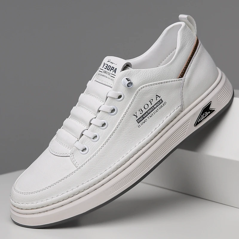 男鞋新款时尚百搭潮流休闲鞋男士春秋季薄款轻便防滑透气休闲板鞋