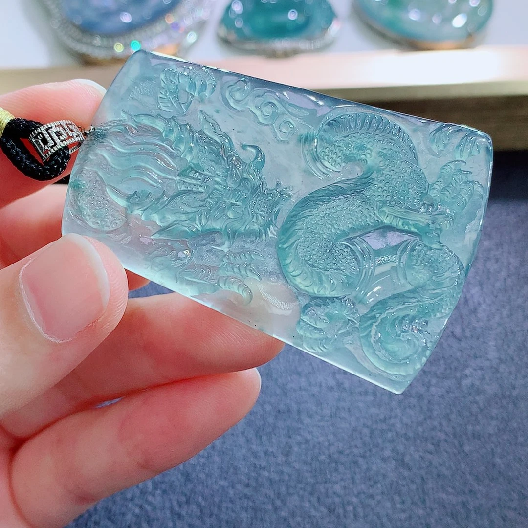 翡翠18K金镶嵌颈饰翡翠