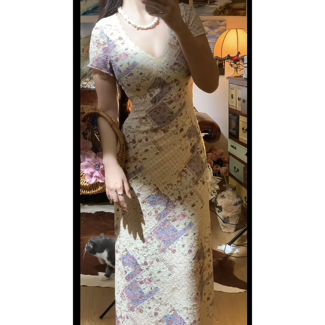 现货 夏季新款法式弹力蕾丝碎花显身材收腰气质连衣裙