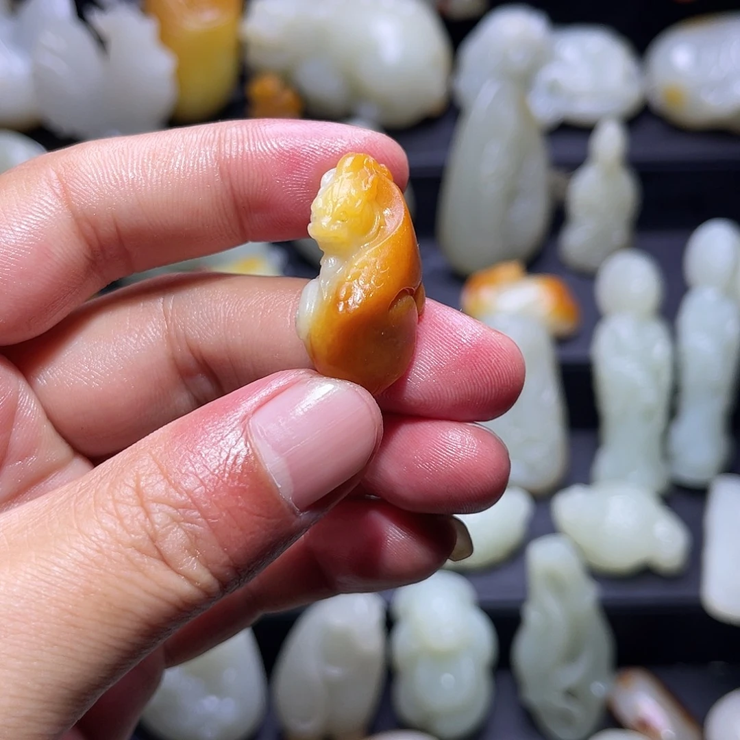 大***丶和田玉未镶嵌挂件