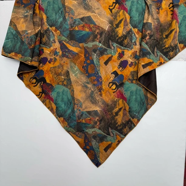 丝纡-丝绸之旅  40姆米湖丝重锻绞萝香云纱桑蚕丝135*135围巾披肩