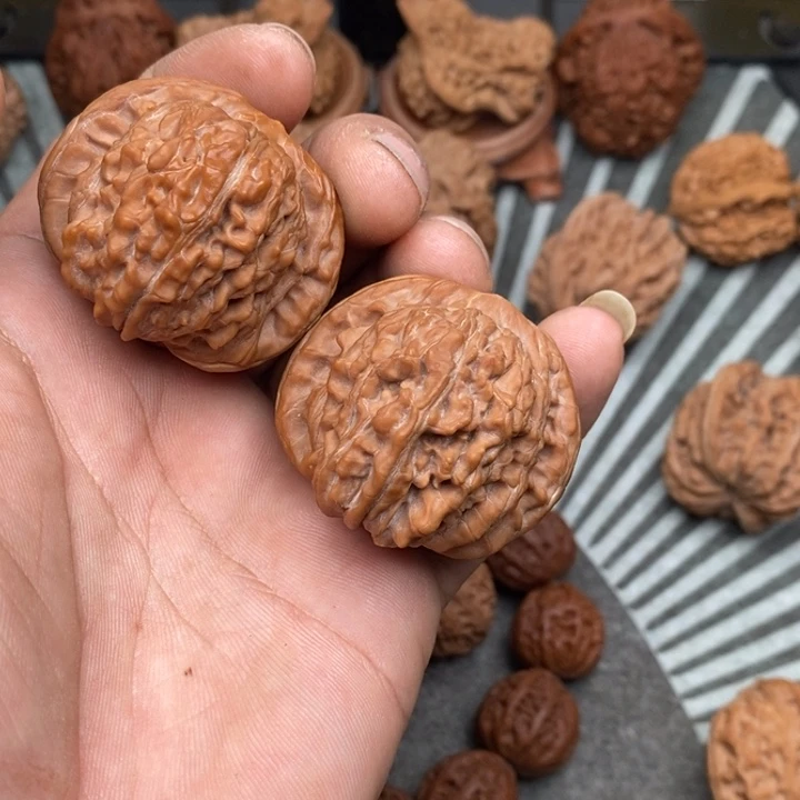 文玩核桃把件崮*楼子